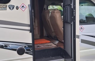 2017 Jayco Greyhawk 32 foot