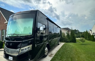 2022 Thor Palazzo 33.6 Diesel Class A