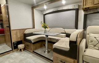 2021 Coachmen RV Leprechaun 319mb