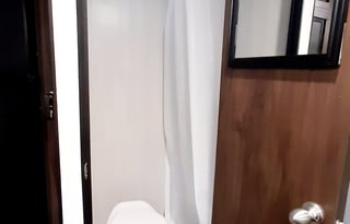 Travel in Comfort and Style up to 6ppl