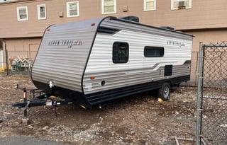 Fantastic light camper, family friendly!