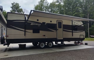 2017 Prime Time RV Avenger ATI 26BBS