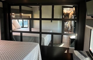 2022 Jayco North Point HAL656