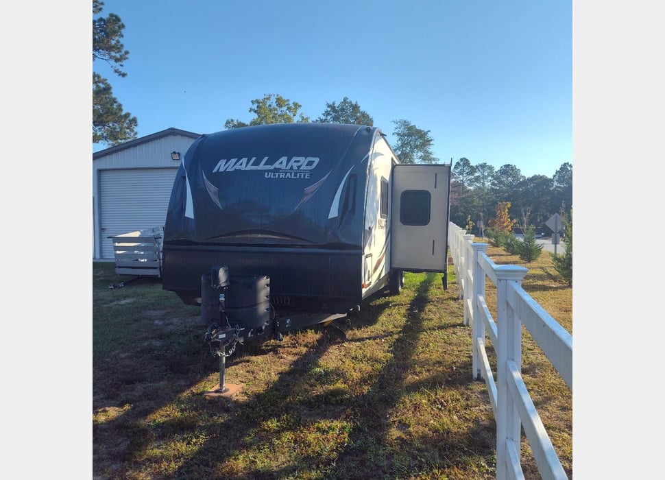 Travel Trailer rentals in Darlington