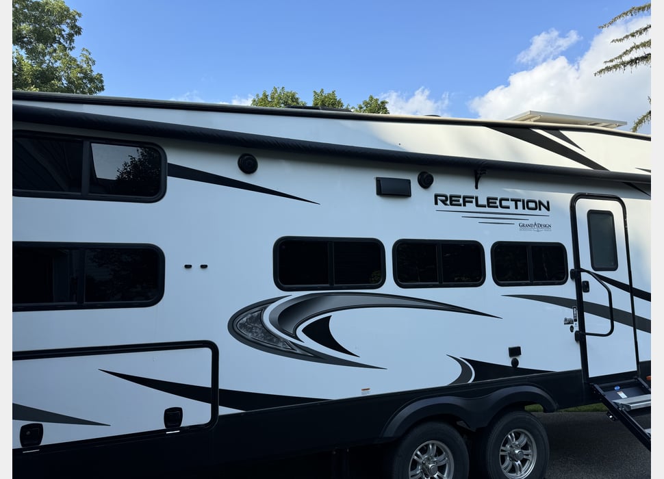 Fifth Wheel rentals in Lonsdale