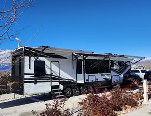 Grand Design Momentum 397THS