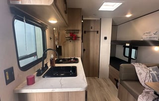 2022 Coleman Dutchman 17B sleeps 5