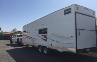 2005 28ft Toy Hauler Large Garage Pets ok free gen