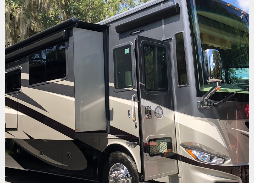 Class A Motor Home rentals in Lakeville