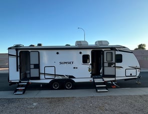 CrossRoads RV Sunset Trail SS272BH