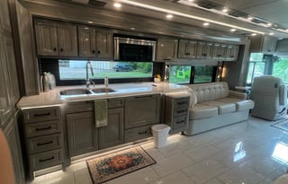 2020 Luxury Tiffin RV Deliver Disney/Daytona/Camps
