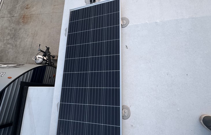 Solar panel and off grid - 12v power