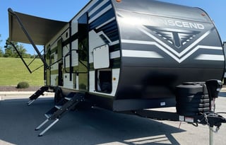 Brand New Just for YOU! 2025 Grand Design Sleeps 8