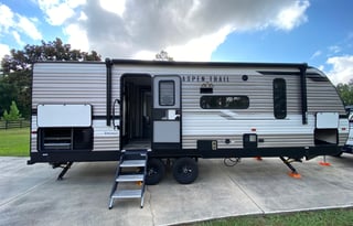 Sparkling Clean & Fully Stocked Travel Trailer