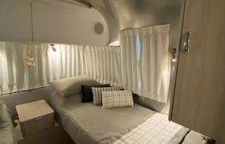 2021 Airstream RV Globetrotter 23FB Twin