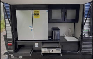 Family and Pet Friendly Trailer - Delivery only