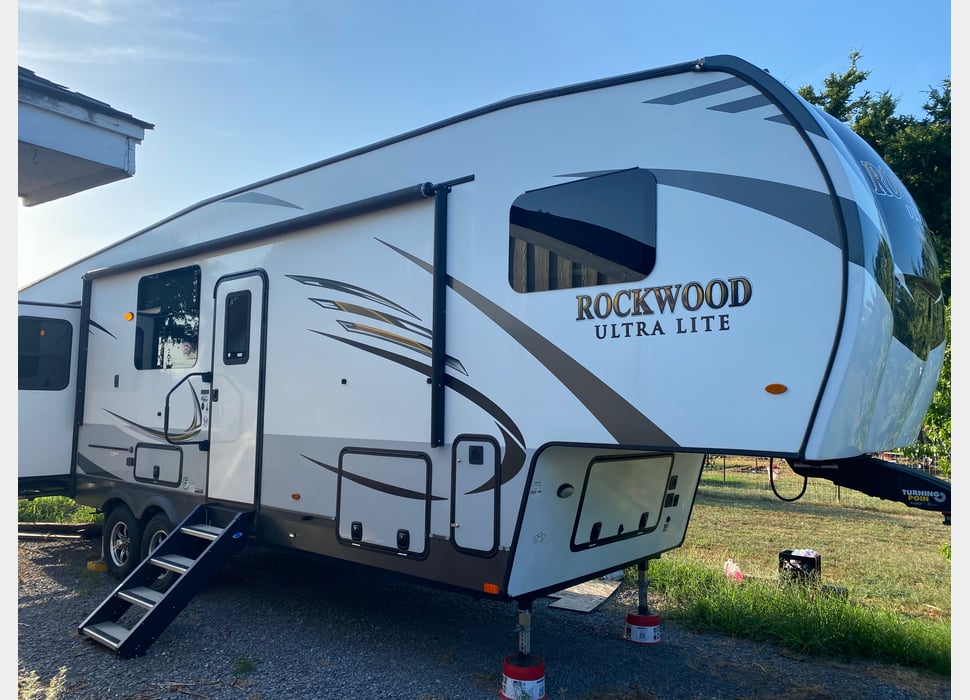 Fifth Wheel rentals in Poteau
