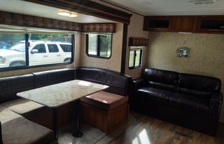 2017 Prime Time RV Avenger ATI 26BBS