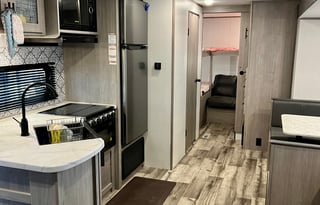 2022 Dutchmen RV Coleman Lantern Series 295QB