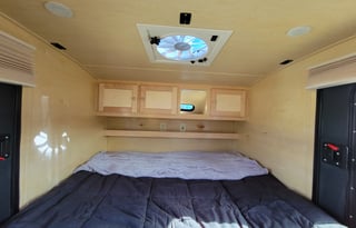 Simply Coze 2013 Little Guy 5x10 Silver Shadow