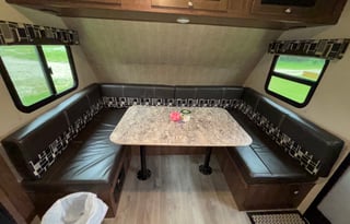 2018 Dutchmen RV Coleman Lantern LT Series 1755FD