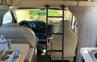 Pet/friends/family friendly Minnie Winnebago