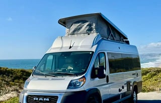 Pop Top Camper Van | Sleeps 4 | Easy Drive