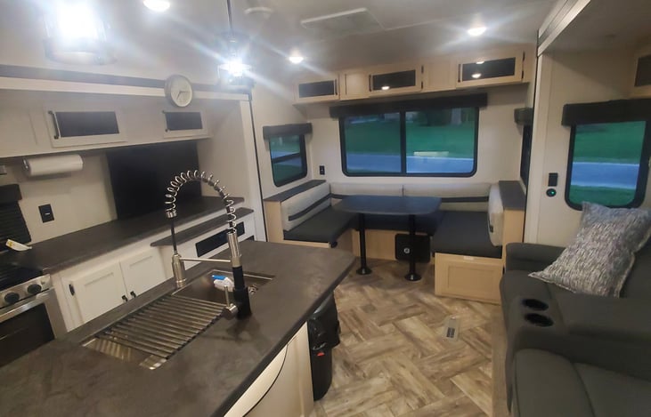 living room/dining room