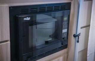 Spacious 2024 Thor Sequence! W/ Bike Rack