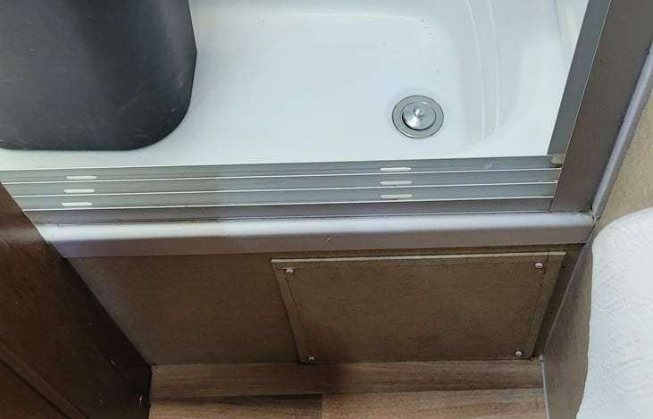 Inside shower/tub = lots of room