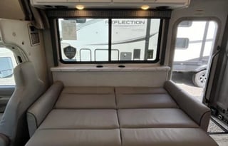 2024 "Thor" Motor Coach Chateau 31EV Bunkhouse