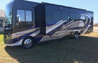 2019 fleetwood southwind 35k sleeps 8