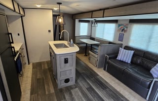 ☆Big Papa☆ 2021 Heartland Mallard M33