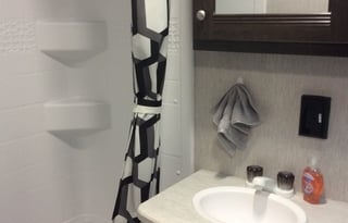 2020 DS320 Pioneer, with 4 bunks,  queen master,,