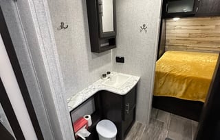 2020 Kodiak Ultra-Lite 296 Bunkhouse