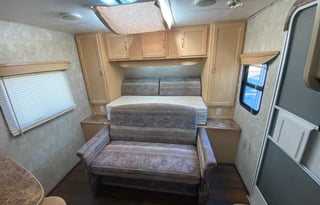 JJ’s Rv Rental Zeppelin 181 2-person Oasis