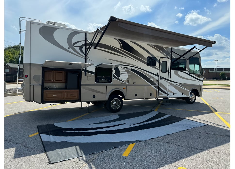 Class A Motor Home rentals in SAINT LOUIS
