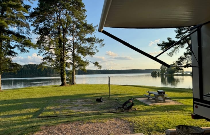 Blackstone griddle included with quick connect hose for ease and convenience!