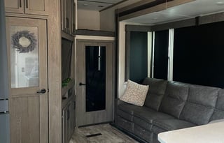 2021 Keystone RV Carbon 418 Pet Friendly. Delivery