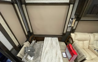 Luxury Pet Friendly RV priced to rent!!!!