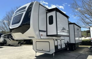2024 Cedar Creek Bunk Room with own Bath Plus Loft
