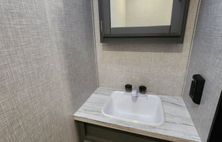 Spacious RV for 8 | Bunkhouse + 1.5 Baths