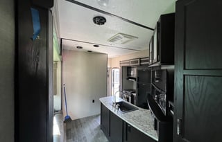 Bumper pull toy hauler