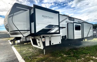 Timber - 2024 Keystone Montana High Country 385BR