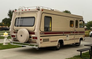 1984 Winnebago chieftain 23