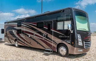 2018 Thor Motor Coach Miramar 35.2