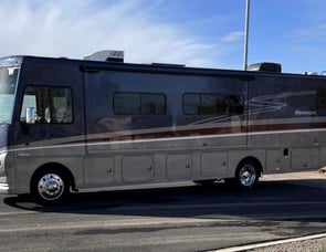 Winnebago Adventurer 35F