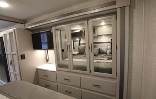 2022 Thor Motor Coach Hurricane 34R-4144