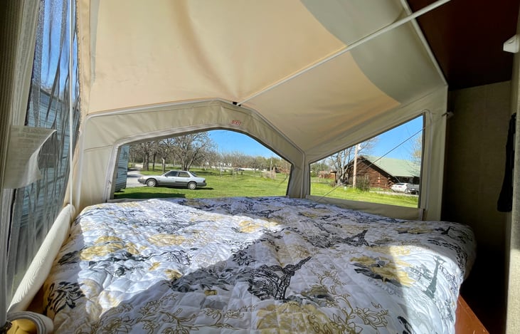 Primary bed next to entrance