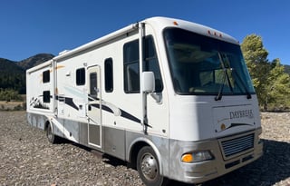 Earth Trekker 35’ Motorcoach for 8